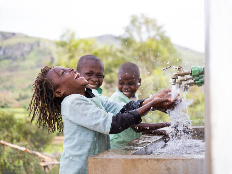 spread awareness, preserving water, water scarcity